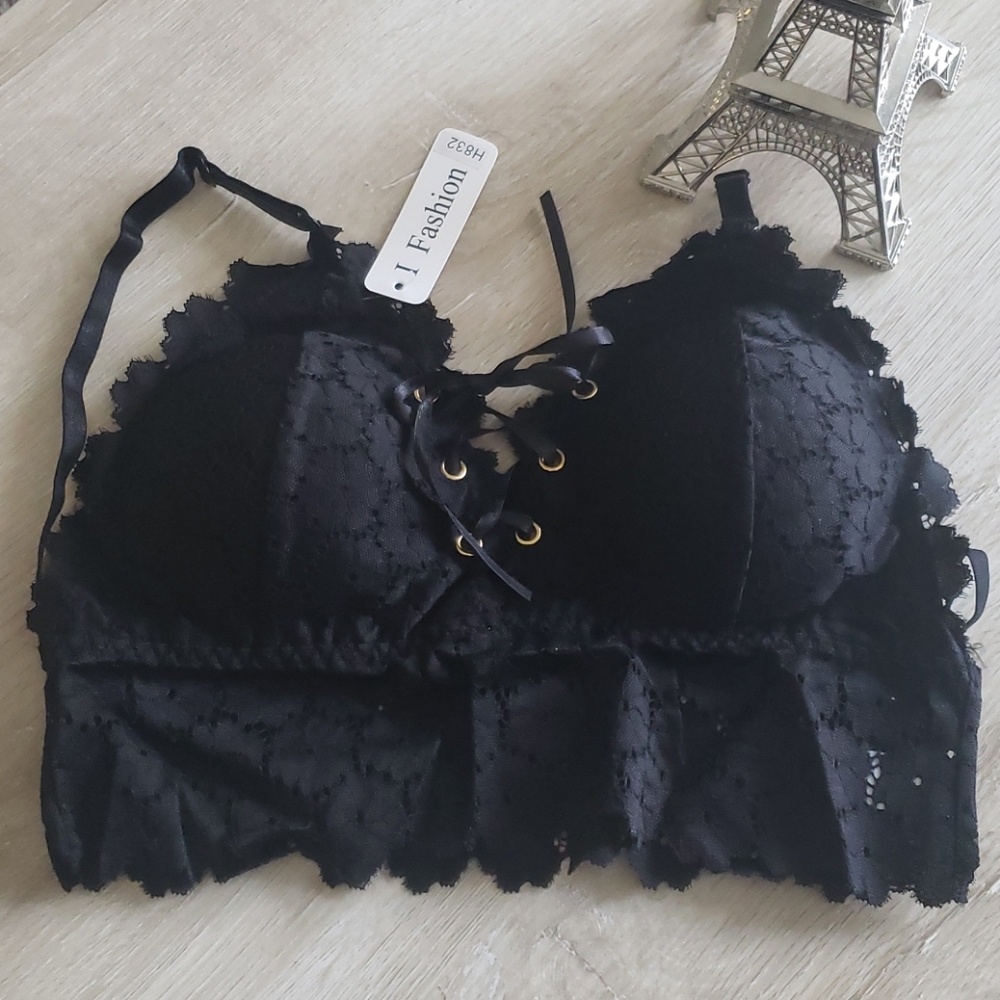 🌼NEW lace up lace bralette - Picture 2 of 4